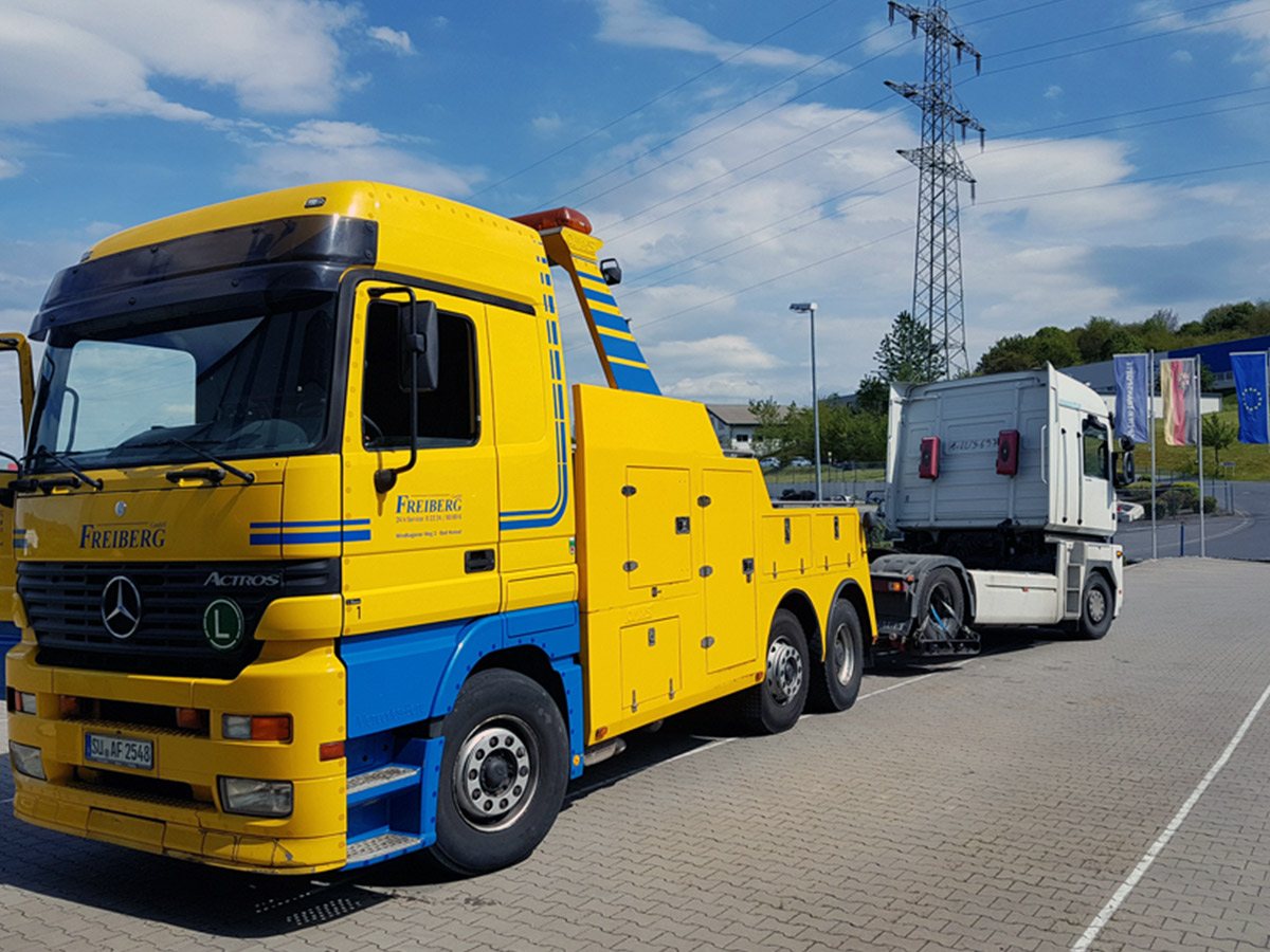 LKW Abschleppen